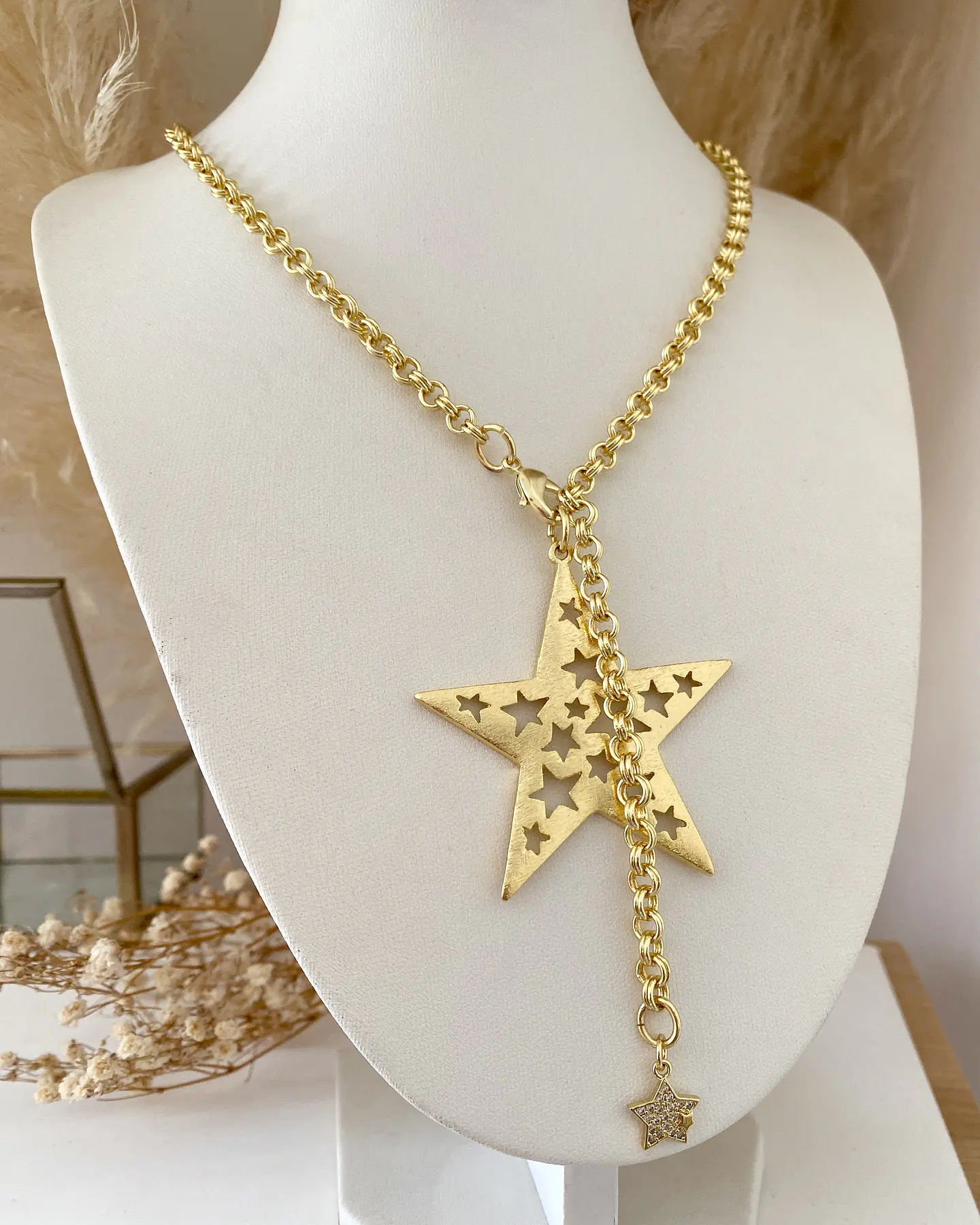 Collar Maxi Estrella Calada eslabones dobles y punto luz gold 2