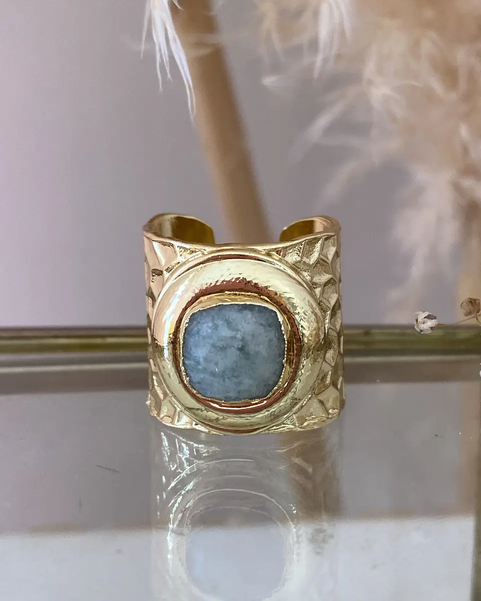 Anillo Martillado Amazonita Engastada Gold 1