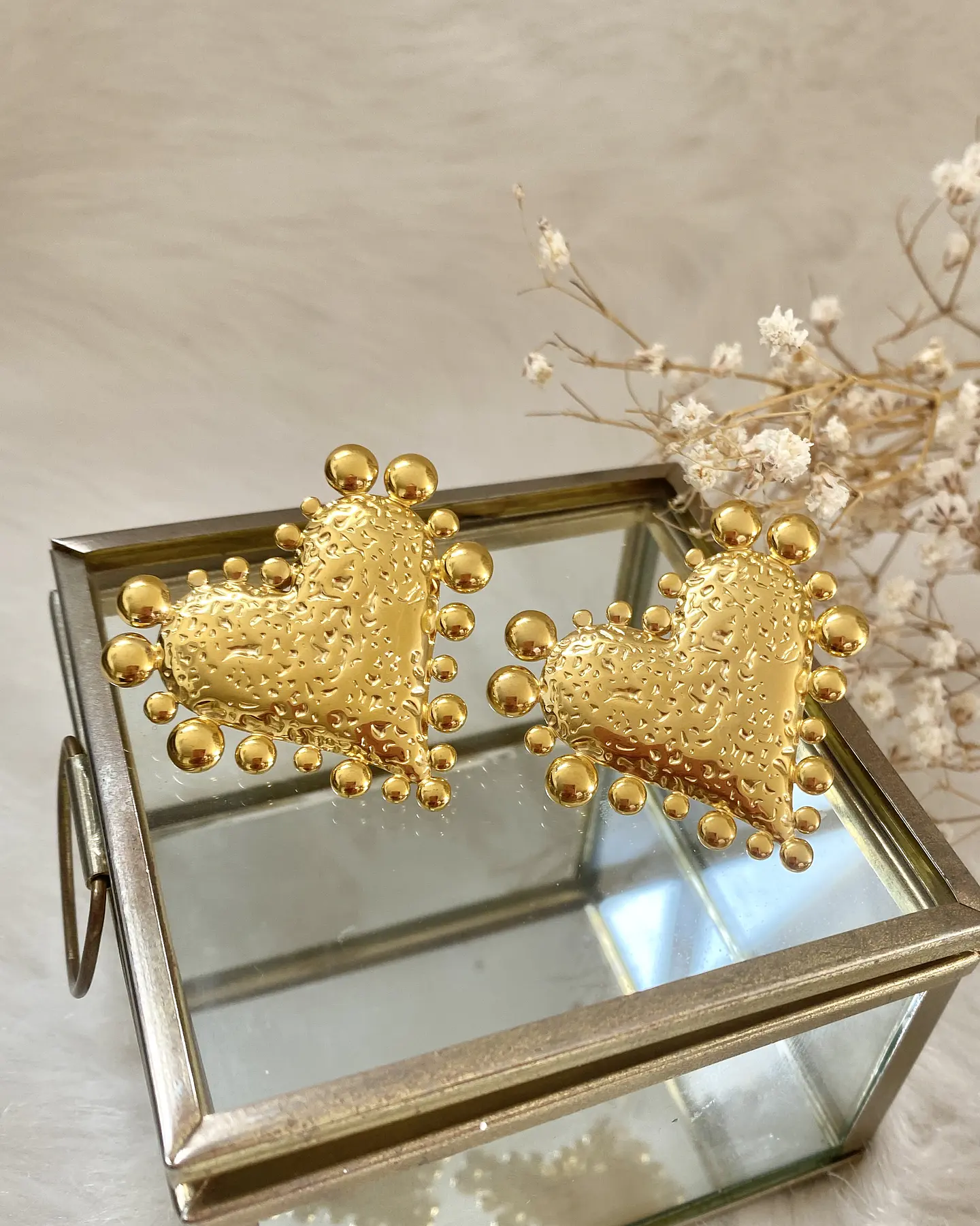 Maxi Aros Corazón Relieve y esferas gold  1