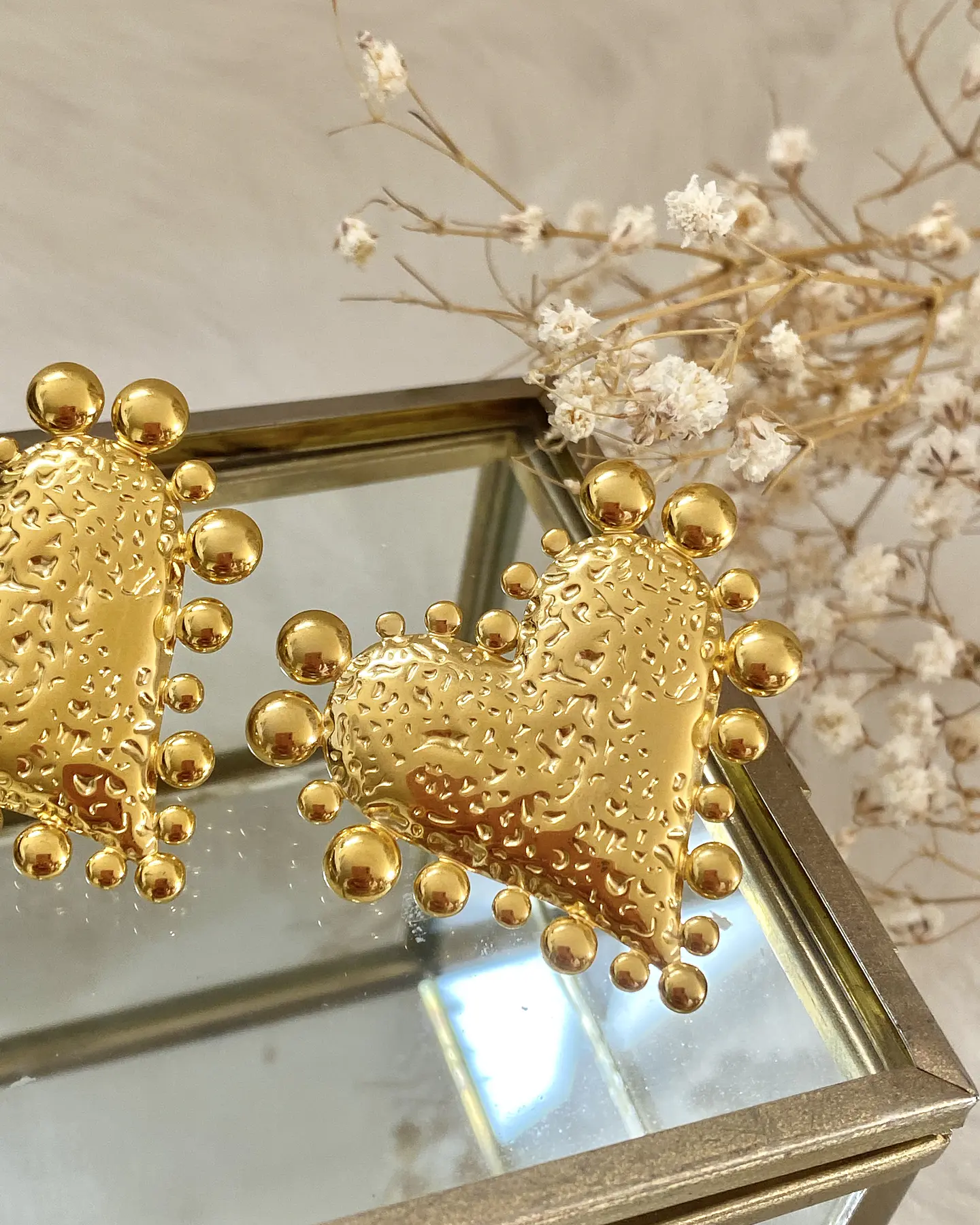 Maxi Aros Corazón Relieve y esferas gold  4