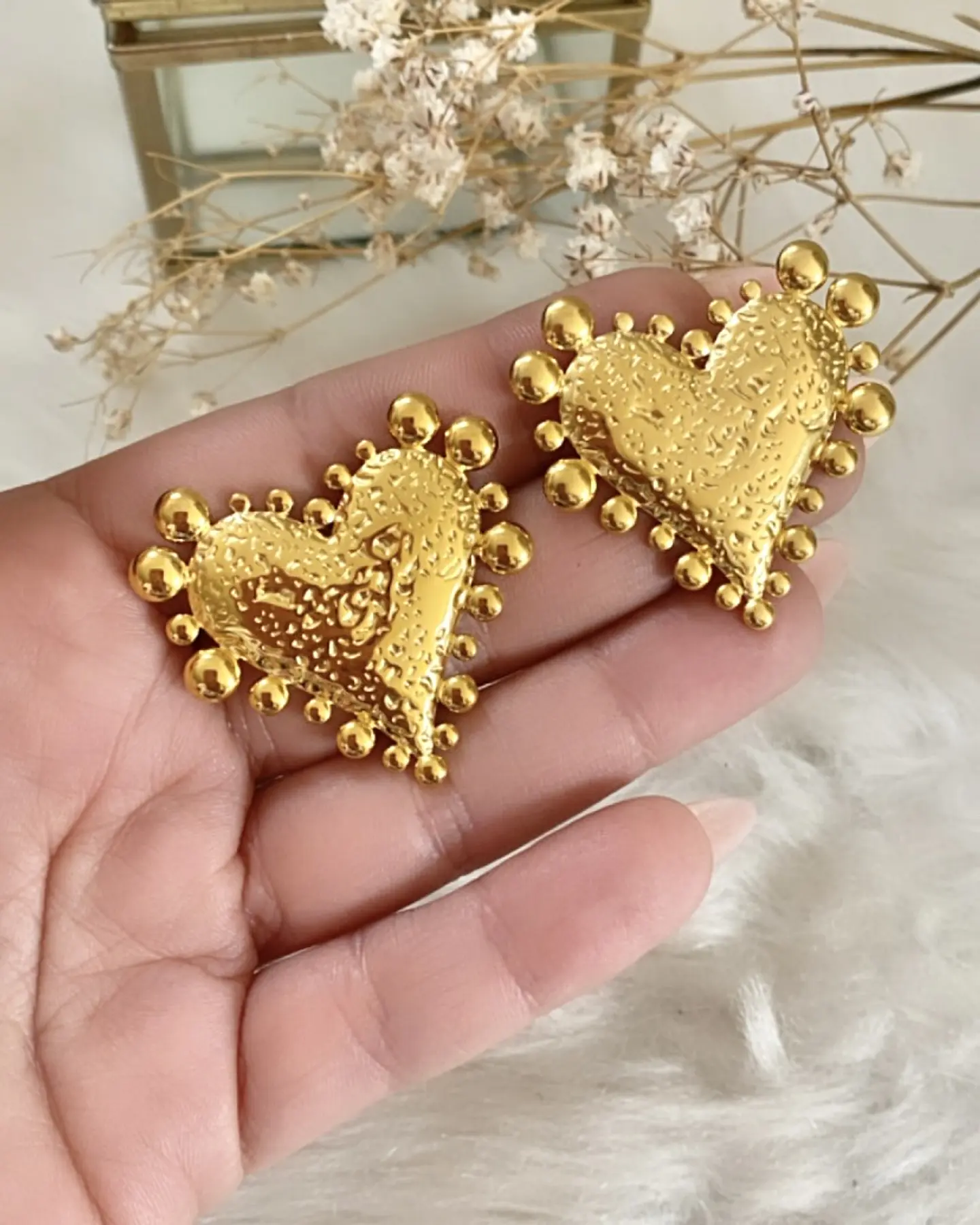 Maxi Aros Corazón Relieve y esferas gold  6