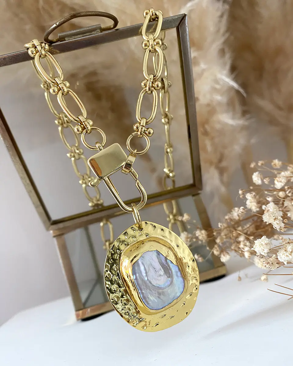 Collar Medalla Martillada Perla eslabones mixtos gold  2