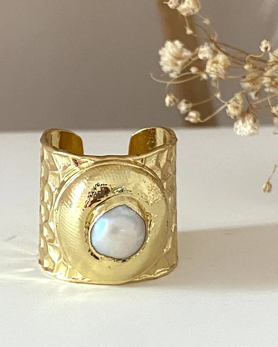 Anillo Martillado Perla Gold 1