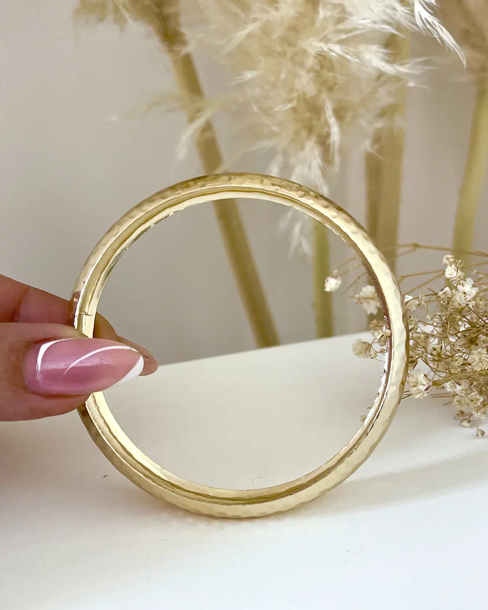Brazalete Retro Efecto Martillado Gold  3