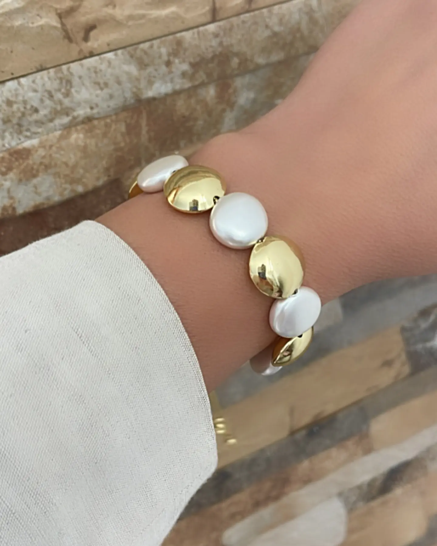 Pulsera Maxi Perlas y Balines Aplanados Gold 1