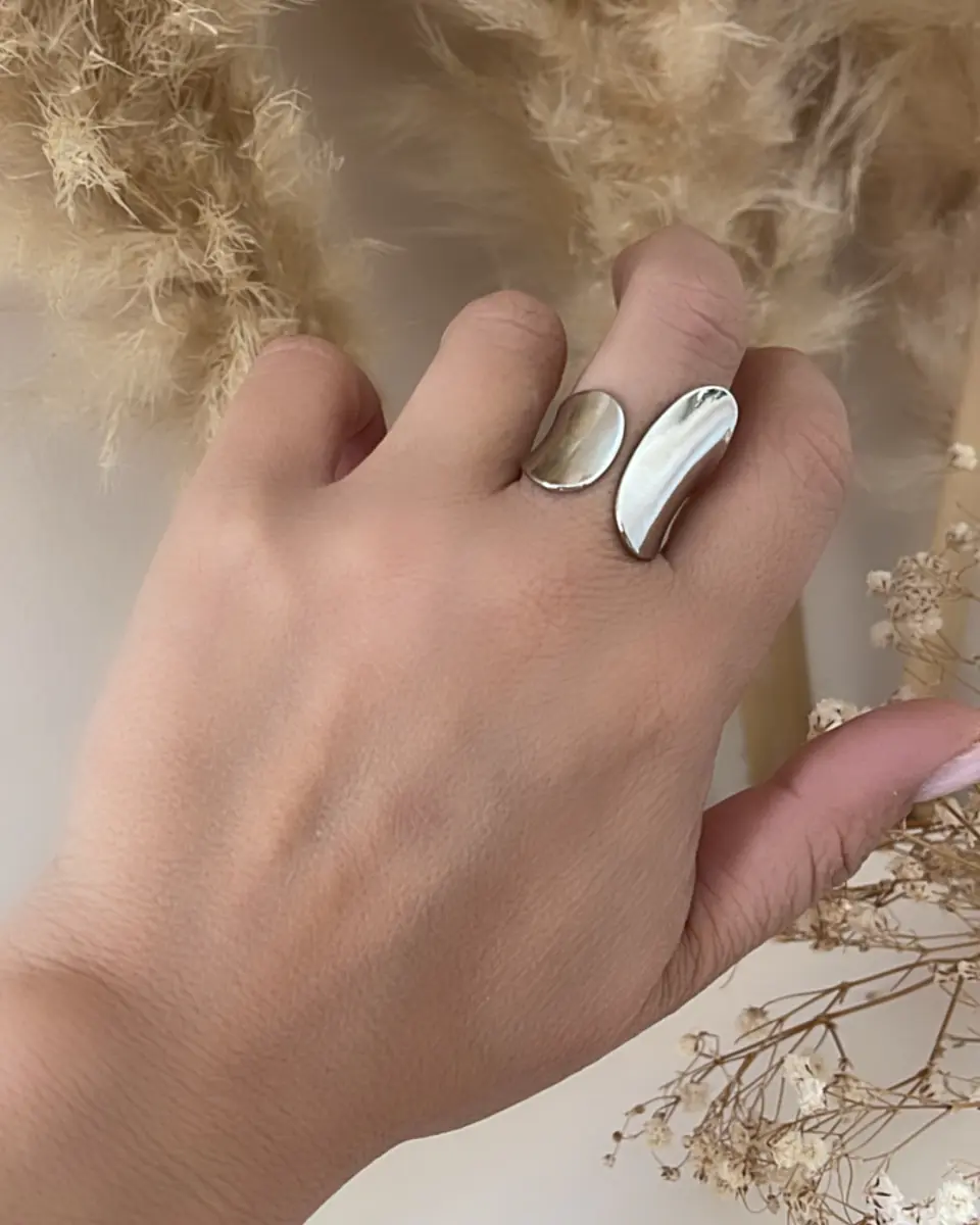 Anillo Abstracto Lia Silver  1