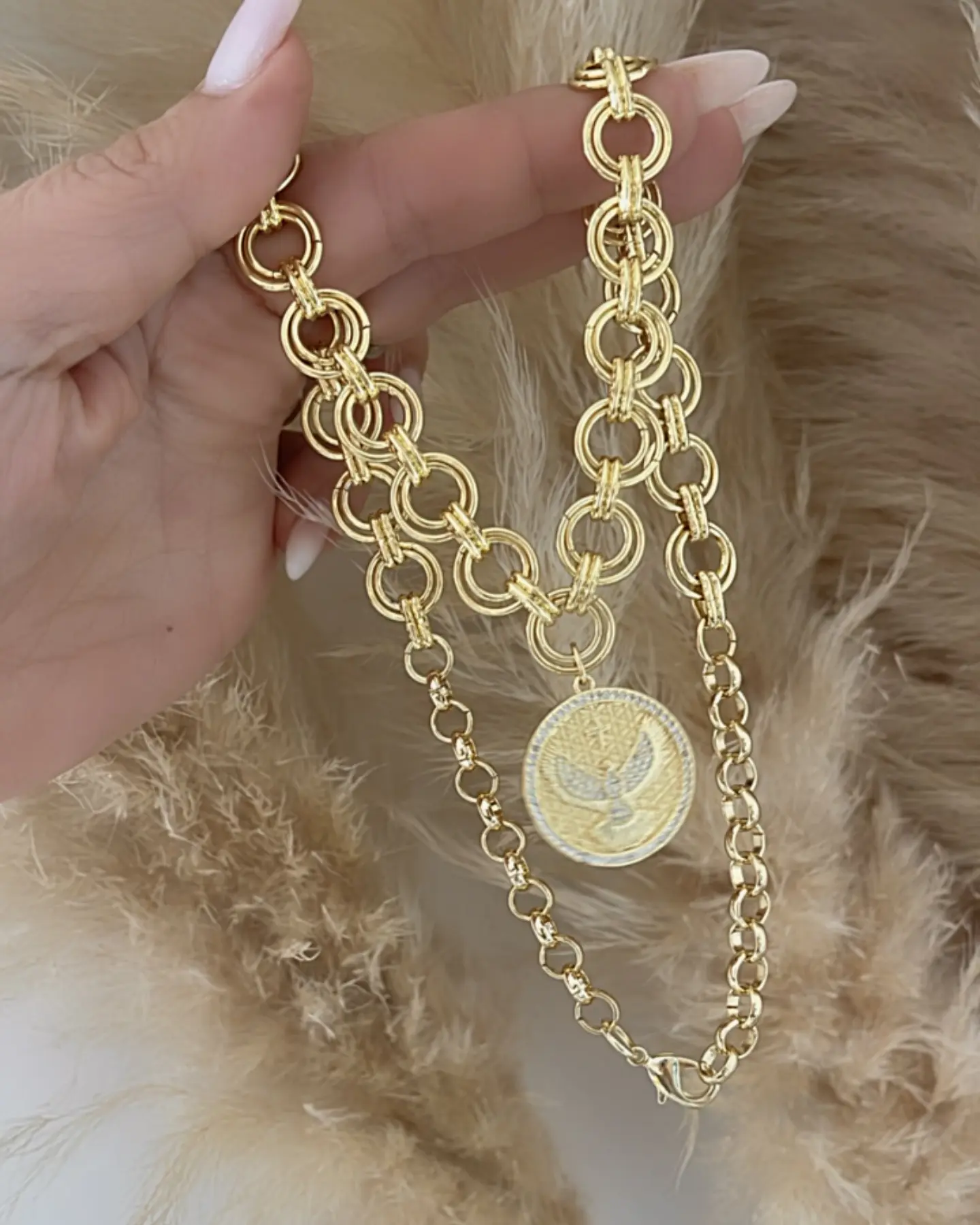 Collar Maxi Medalla Espíritu  Santo maxi eslabones dobles gold 2