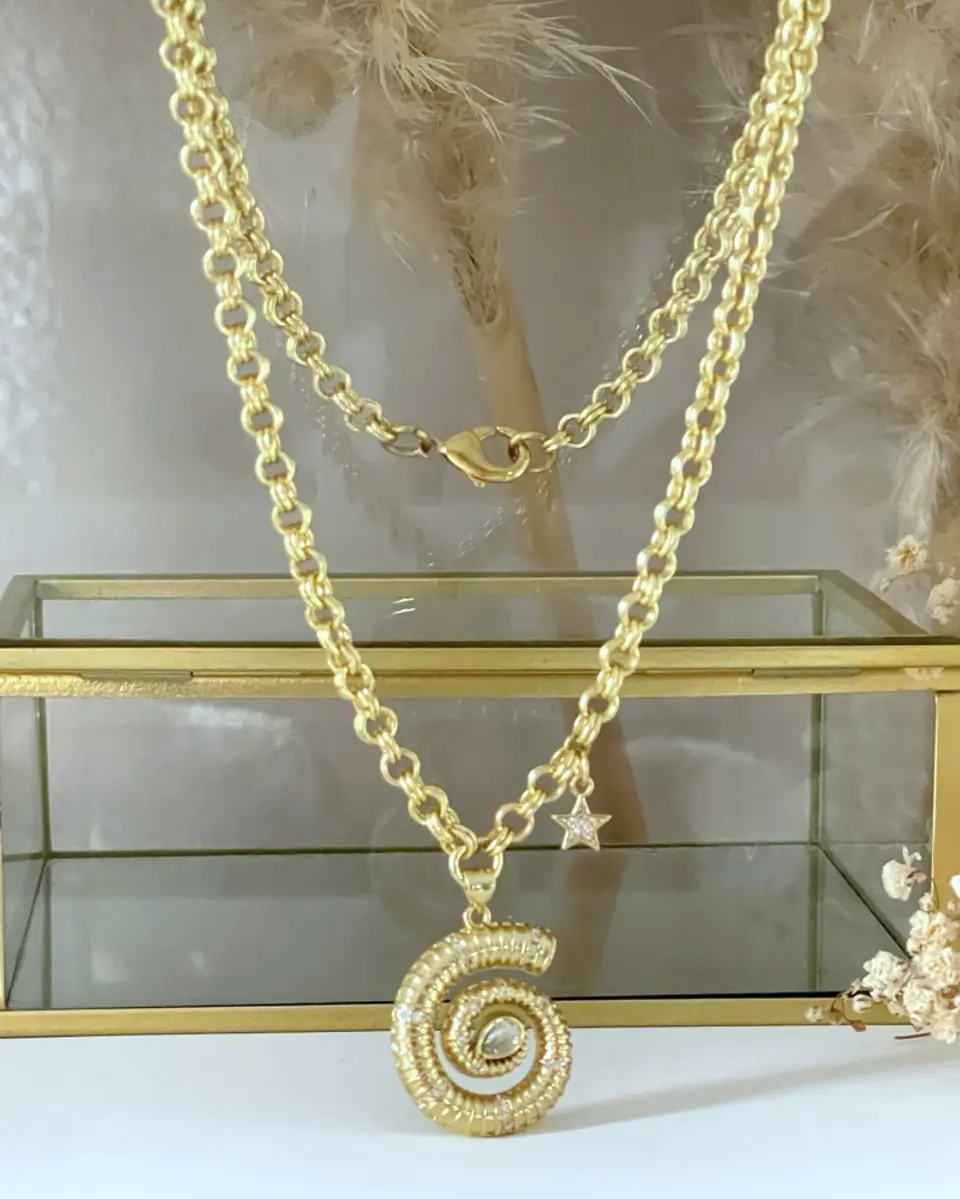 Collar Caracola punto de luz estrella gold 1