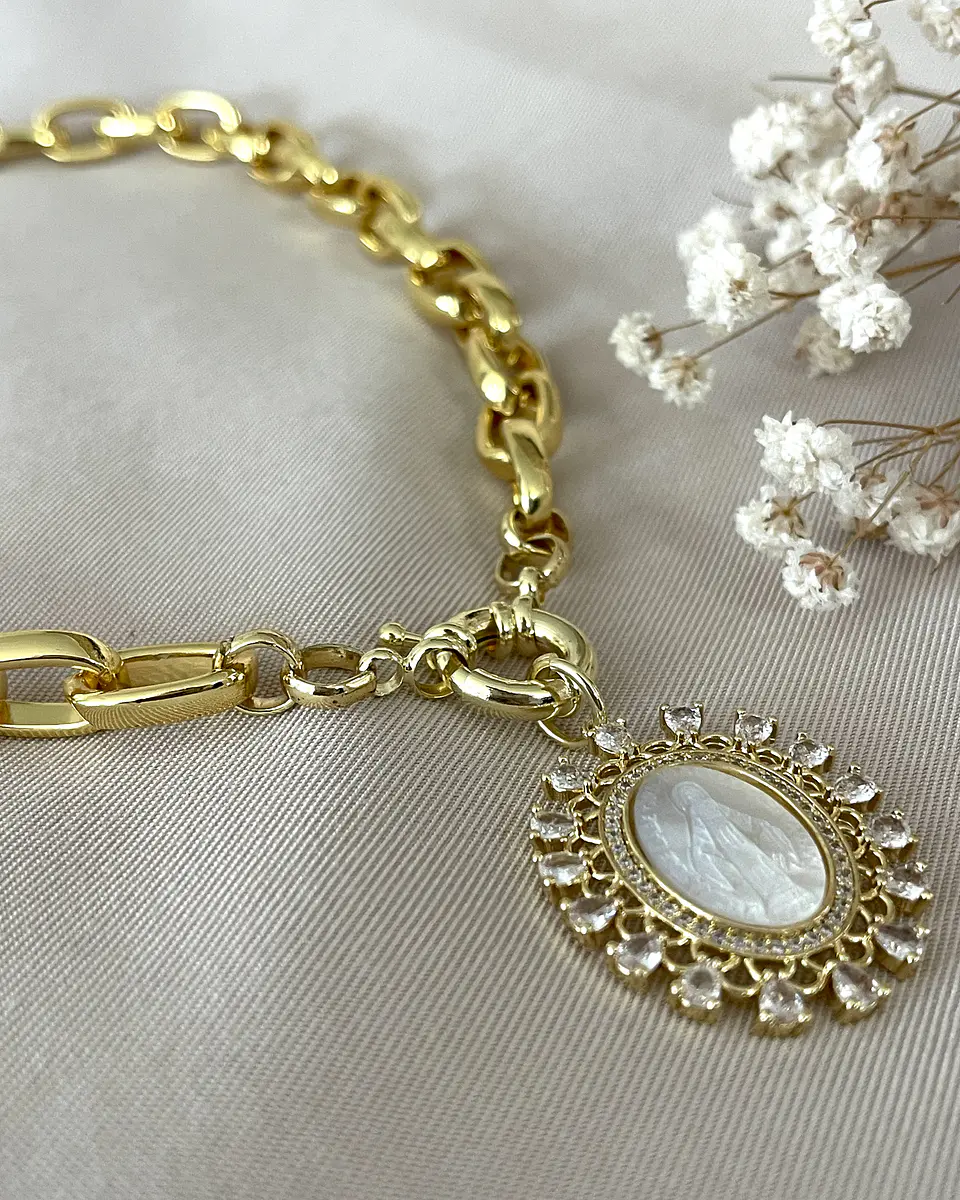 Collar Medalla Virgen de los Rayos Maxi eslabones Gold 4