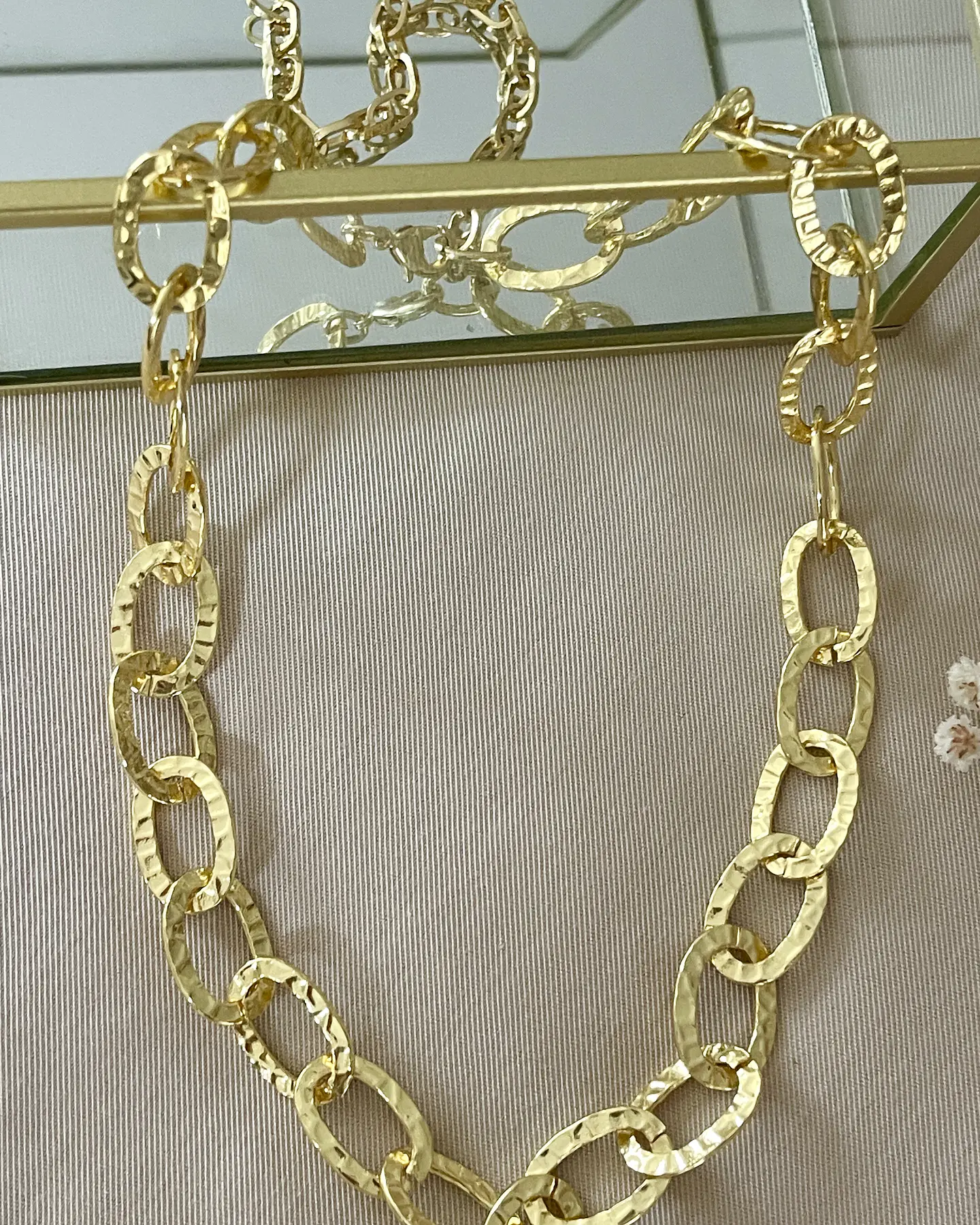 Collar Candado corazón Black maxi eslabones martillados gold  5