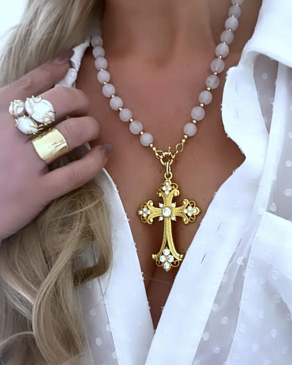 Collar Maxi Cruz Cuarzo Blanco Gold 1