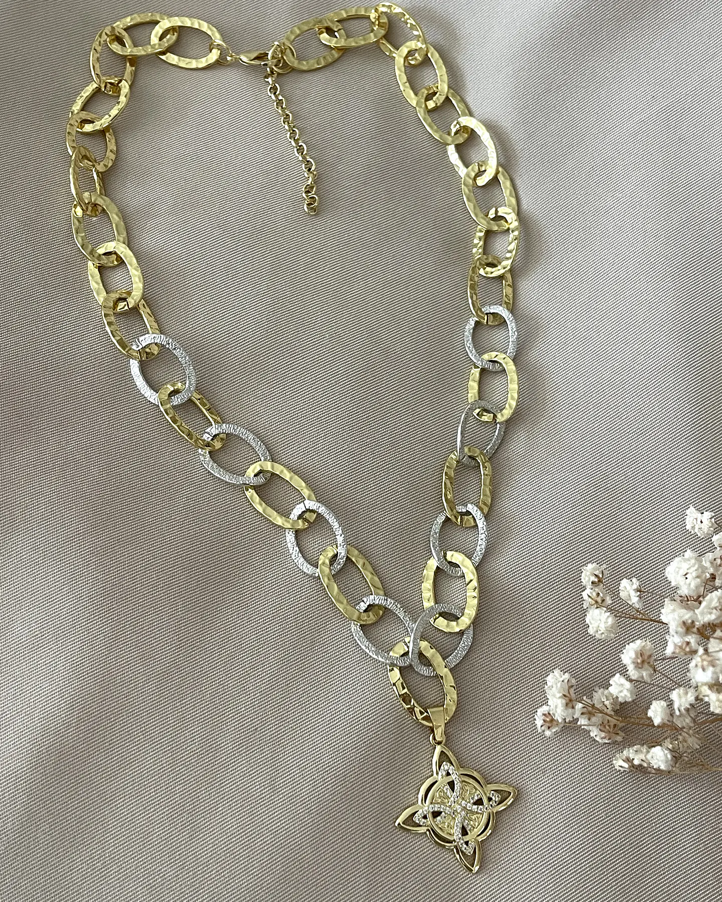 Collar Nudo de Bruja Maxi Eslabones Silver & Gold 7