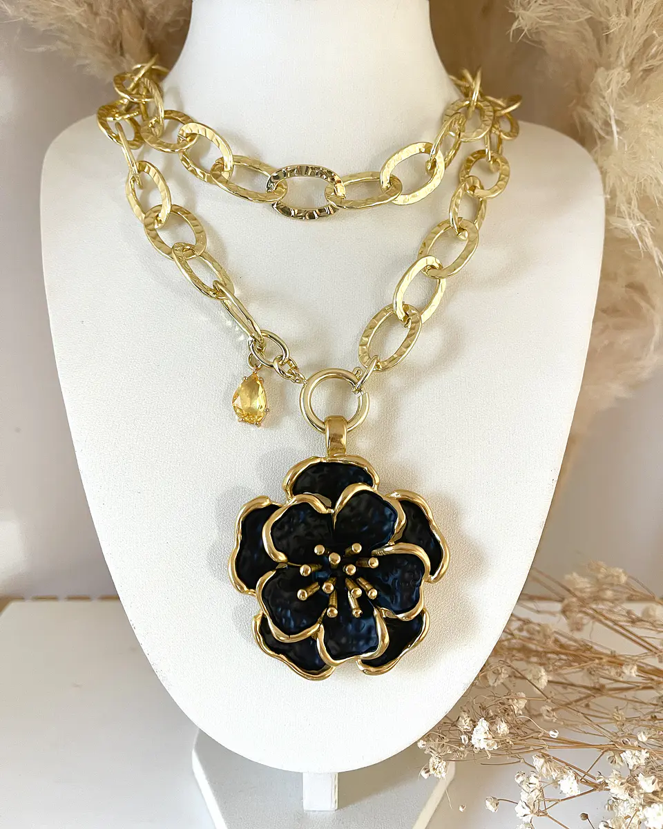 Collar XL Maxi Camelia Black Esmaltada Gold 9
