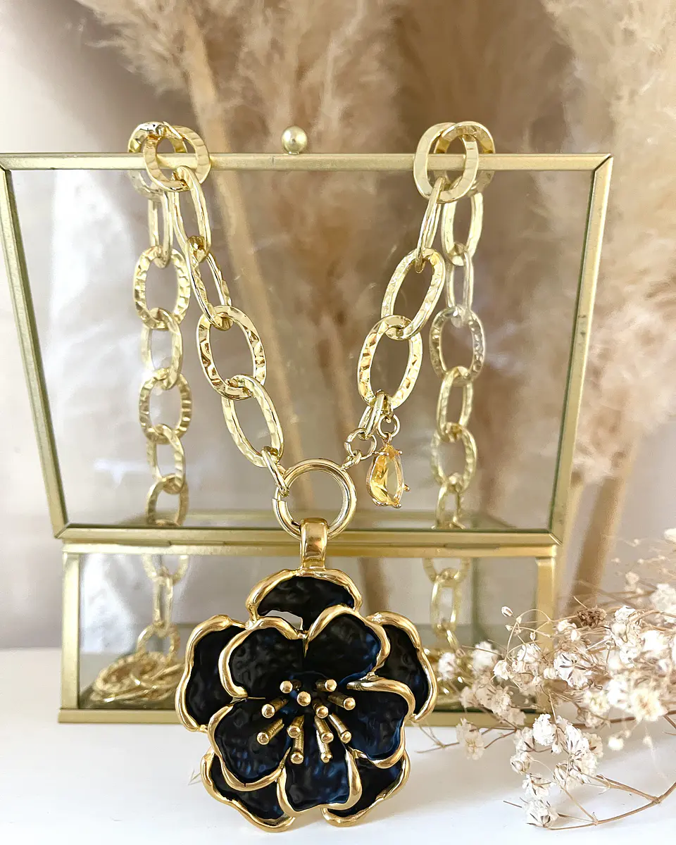 Collar XL Maxi Camelia Black Esmaltada Gold 12