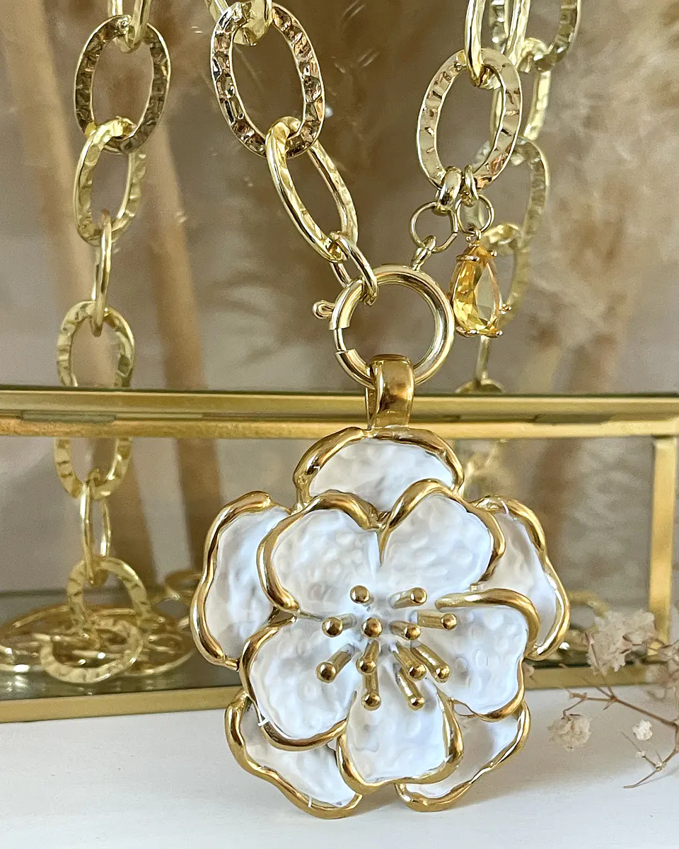 Collar XL Maxi Camelia White Esmaltada Gold  6