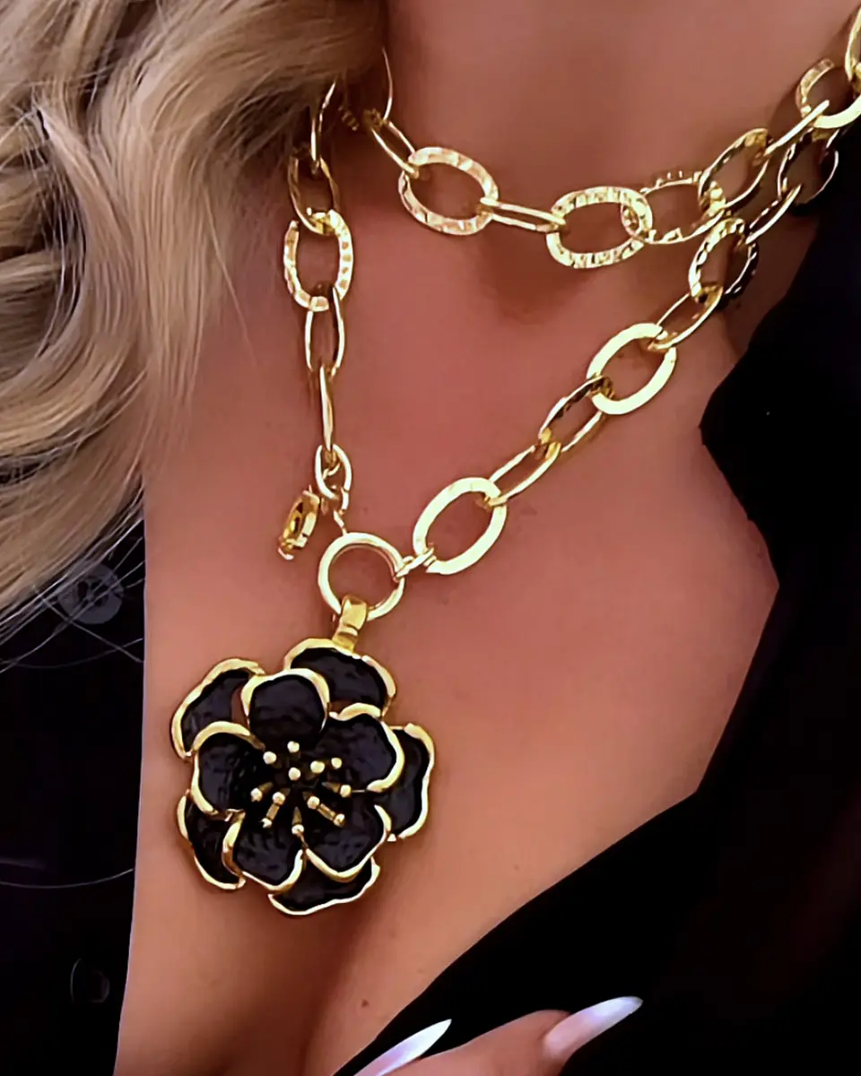 Collar XL Maxi Camelia Black Esmaltada Gold 8
