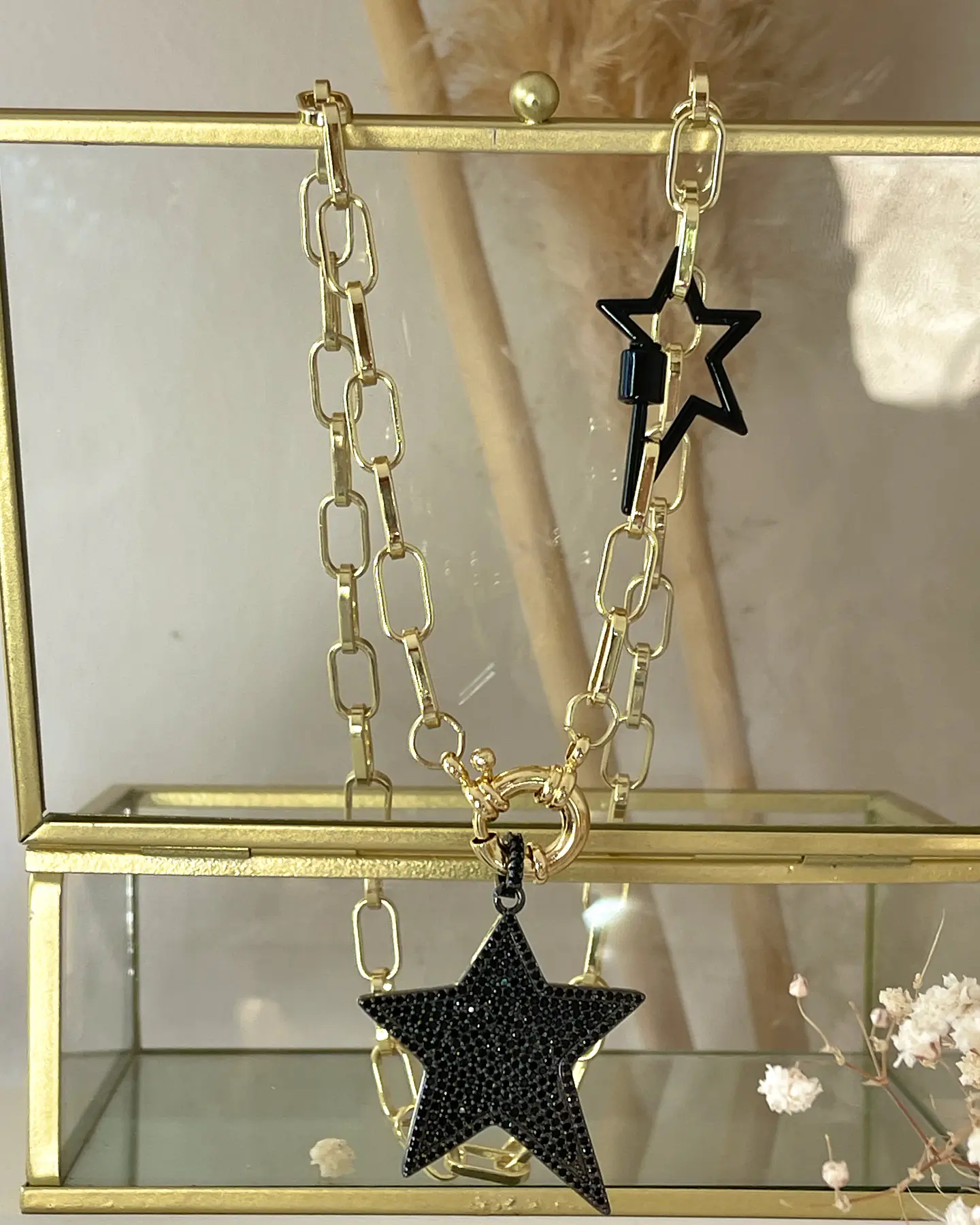 Collar  Estrellas Black Circones Gold 2