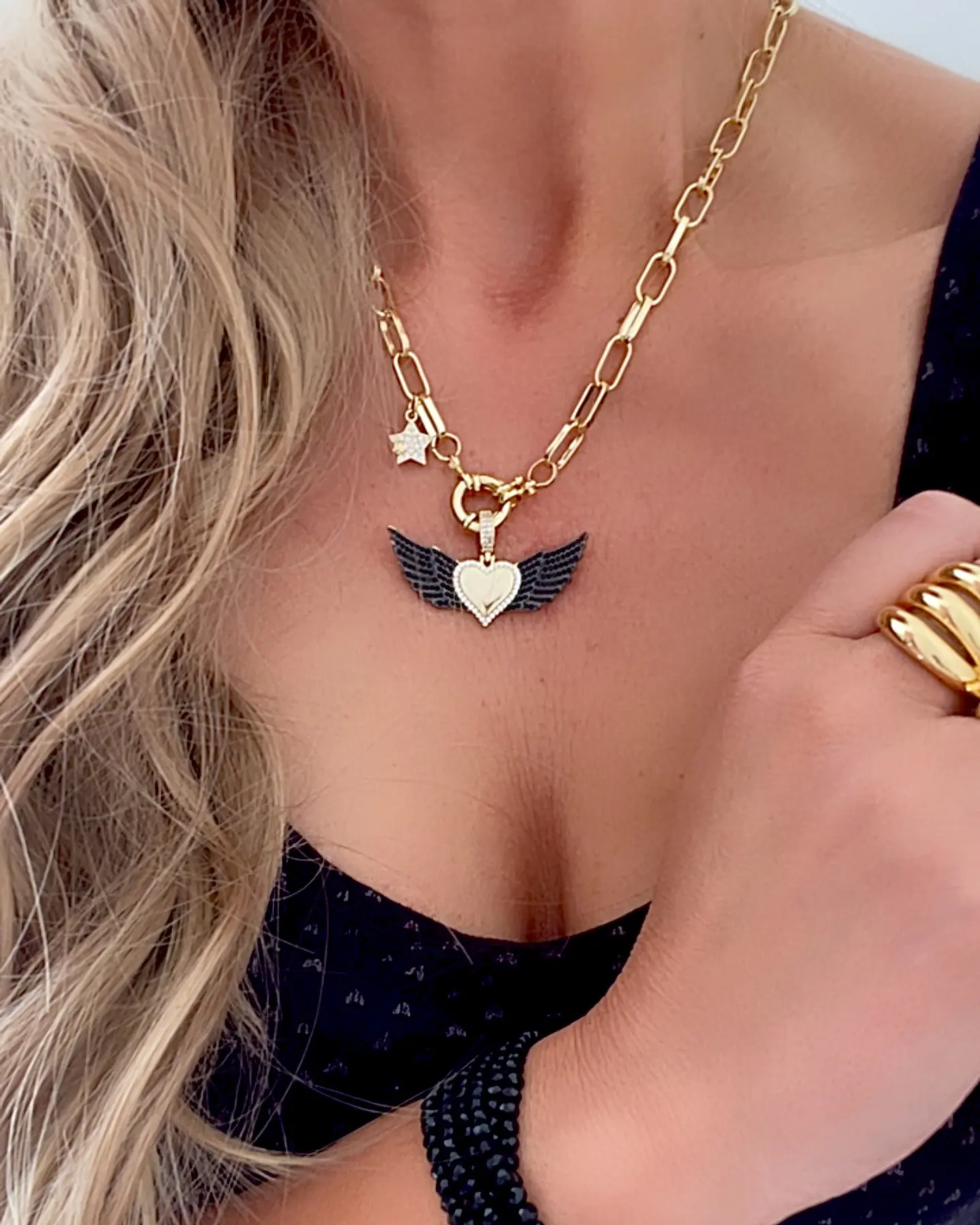 Collar Corazón Alado Black Gold 5