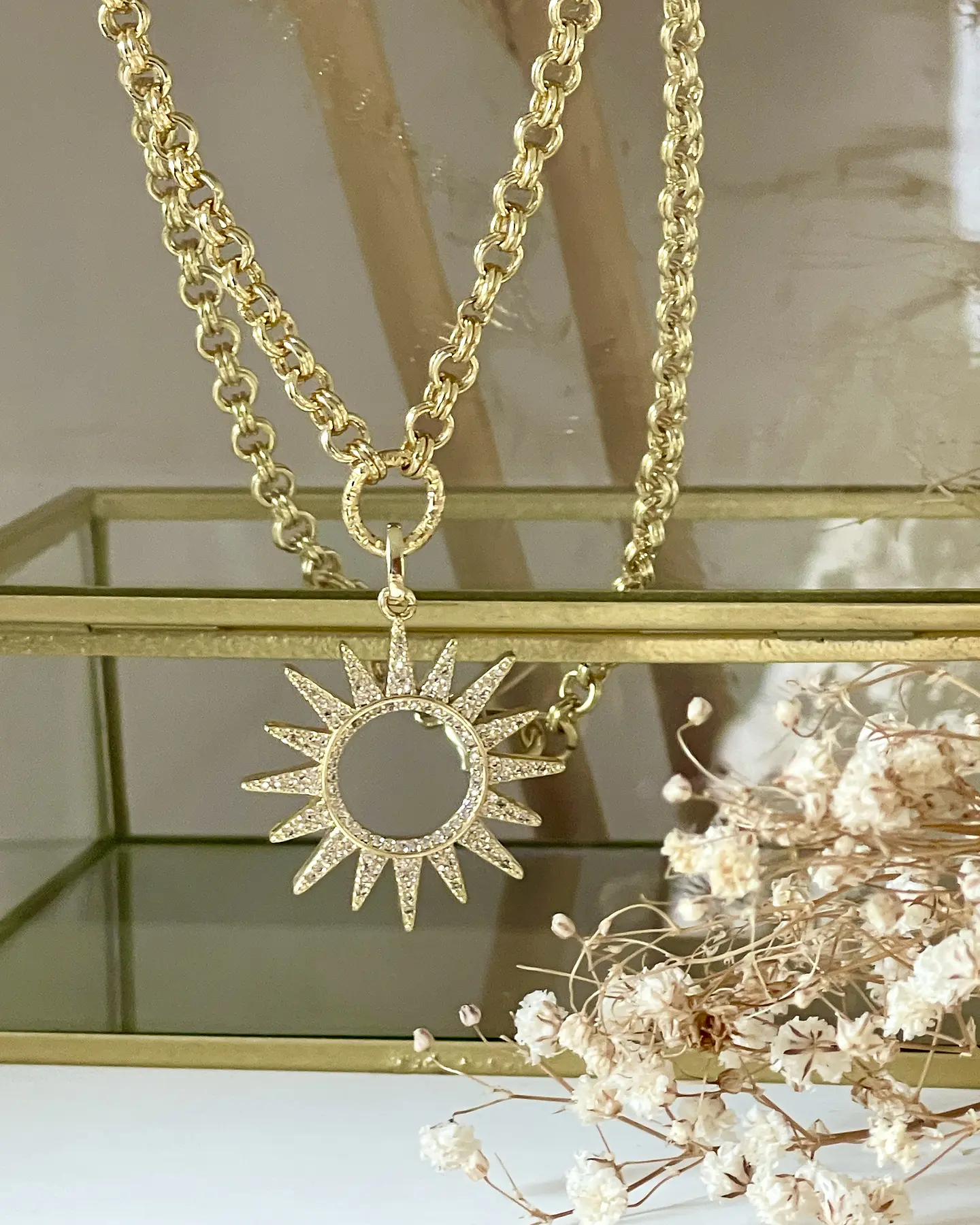 Collar Sol Silueta Circones Gold 4