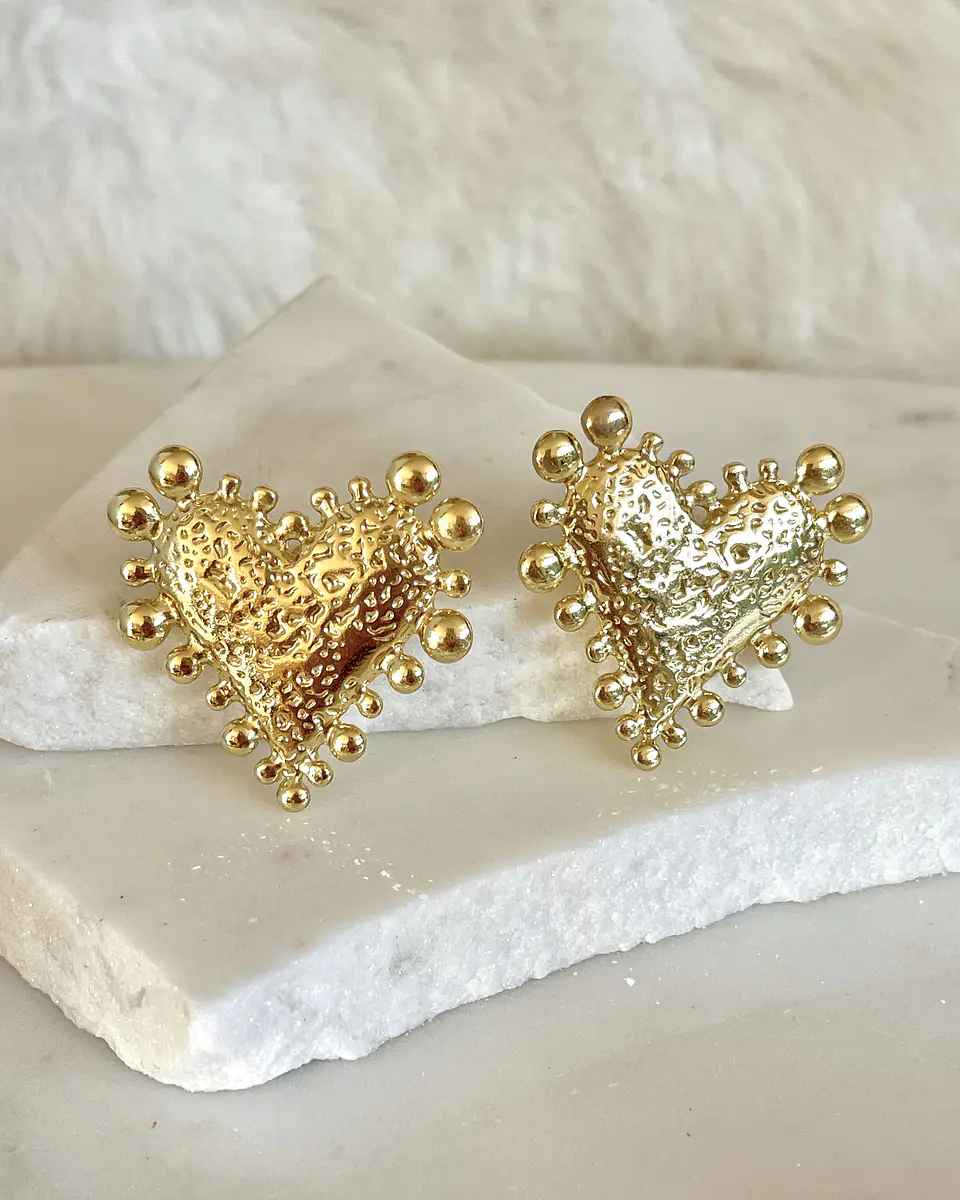 Aros Corazón Relieve y esferas gold  1