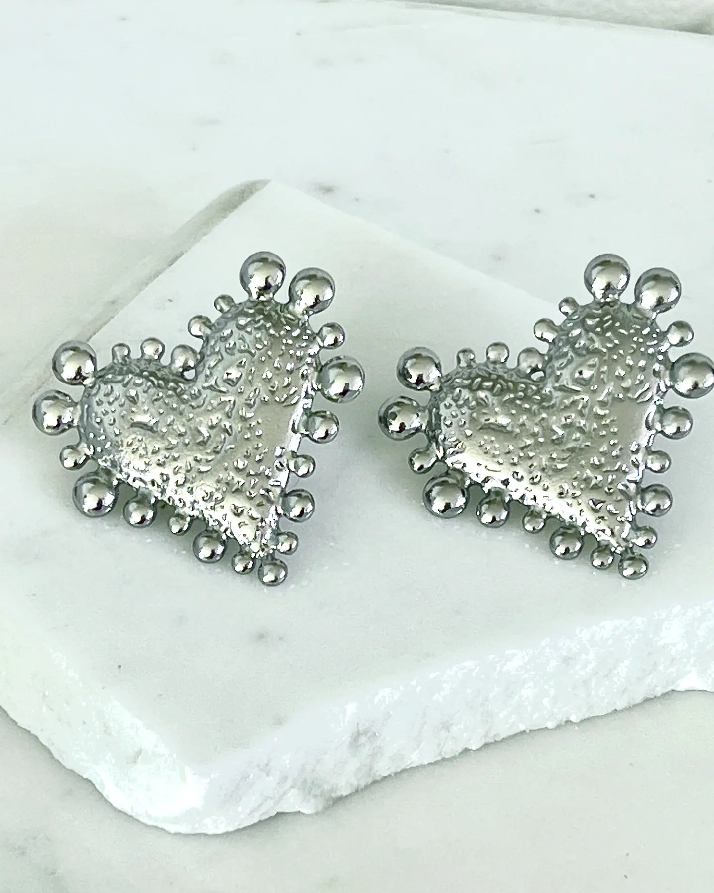  Aros Corazón Relieve y esferas silver 3