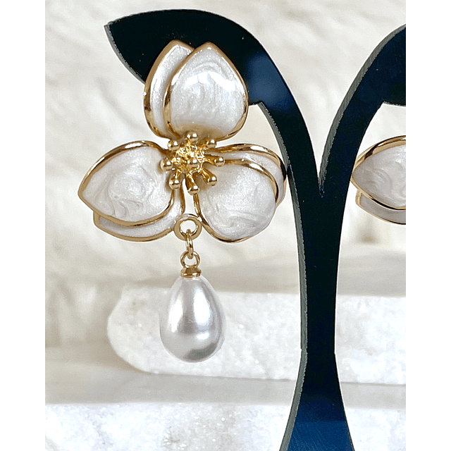 Aros Flor Magnolia Perla Gold- COPIAR
