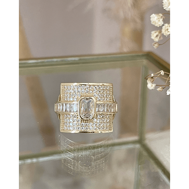 Anillo Verona con Cintillo de Cristales y circones gold