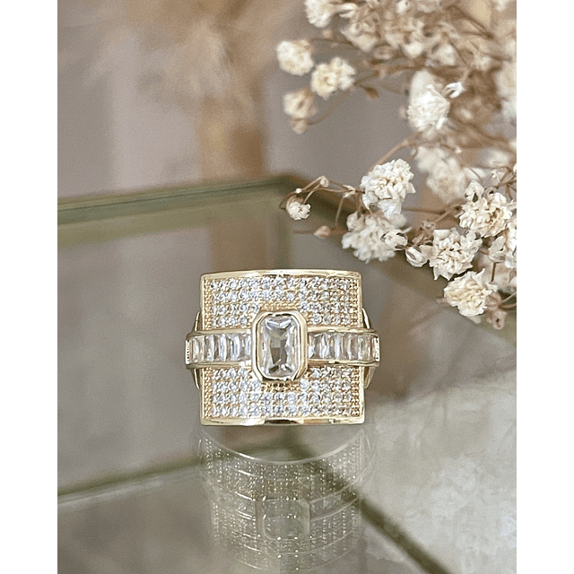 Anillo Verona con Cintillo de Cristales y circones gold