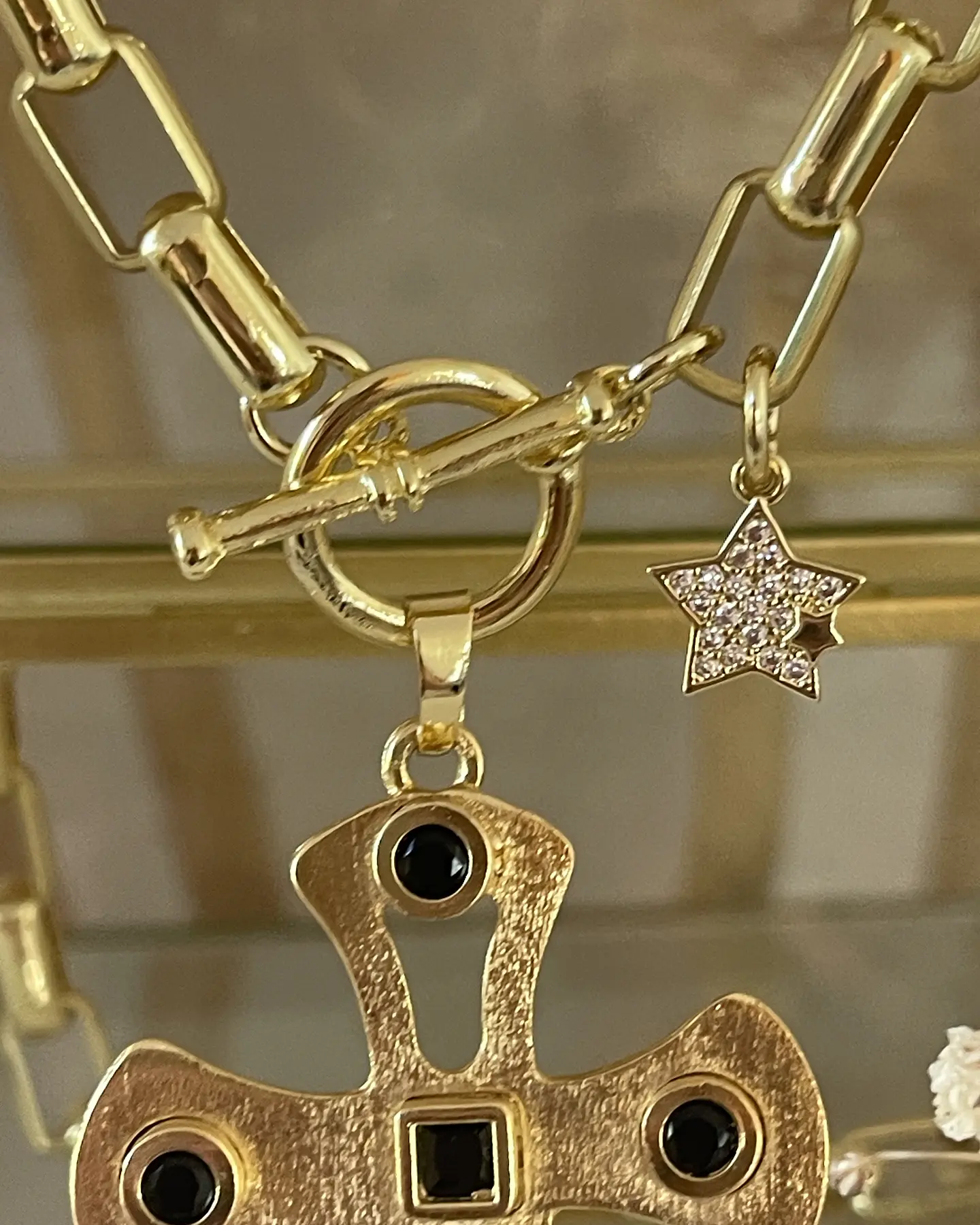 Collar Maxi Cruz Gold y Turmalina Negra Eslabones rectangulares gold  4