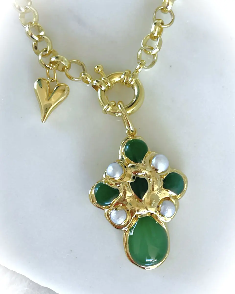 Collar Cruz Piedra Jade Perlas Gold 2