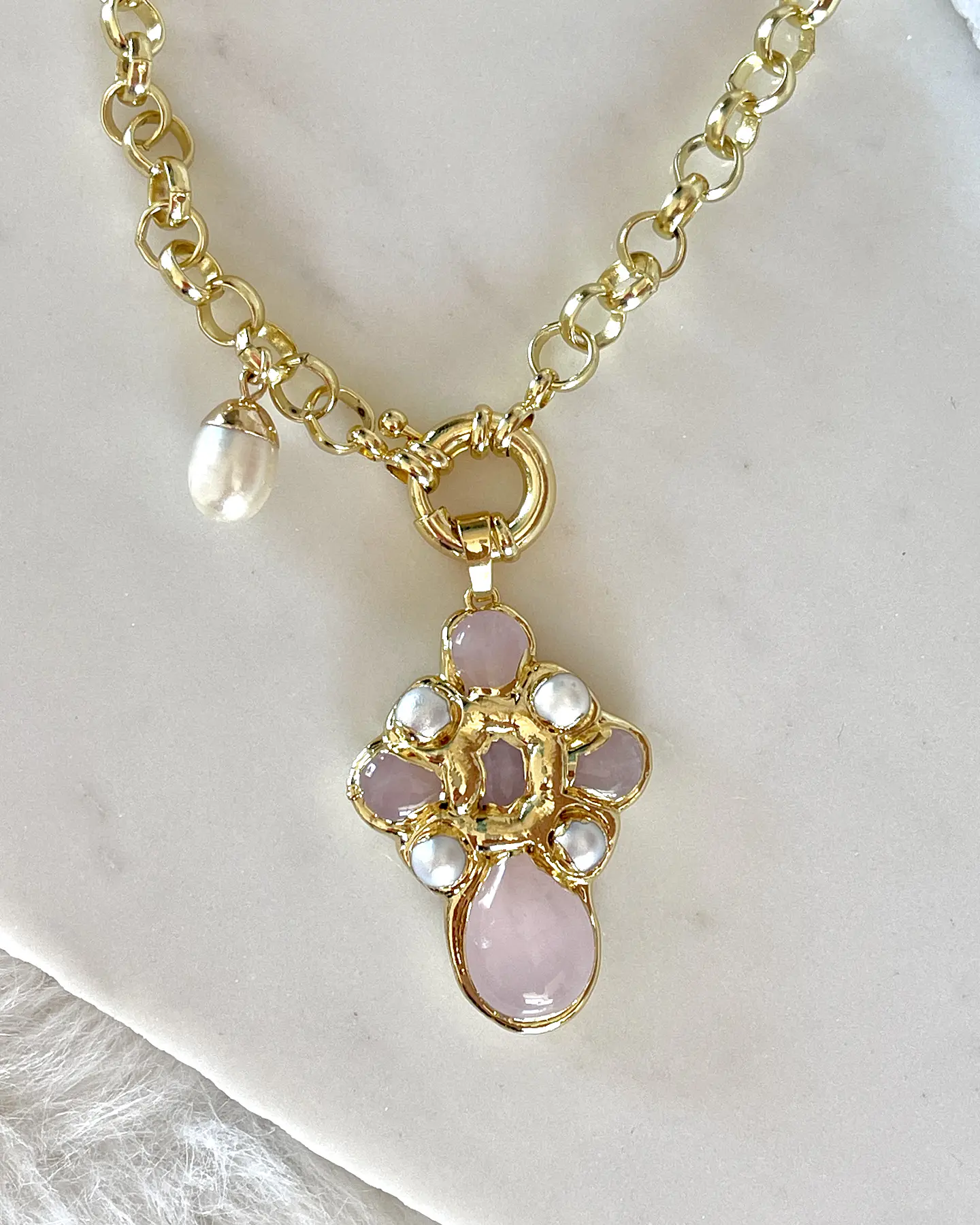 Collar Cruz Cuarzo Rosa Perlas Gold 8