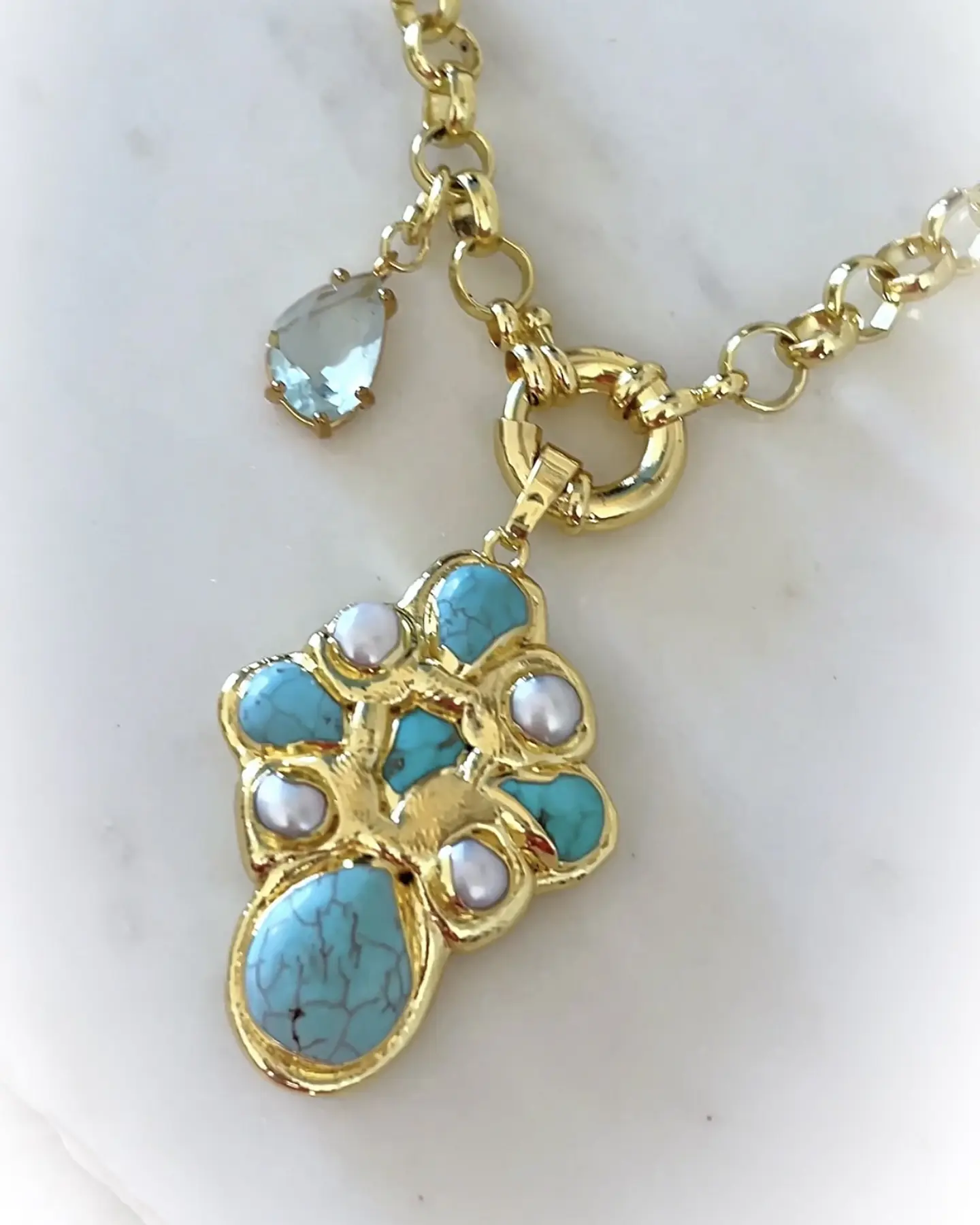 Collar Cruz Turquesa Perlas cristal Gold 8