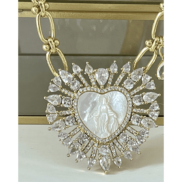 Collar maxi eslabones Corazón Virgen Nácar Gold