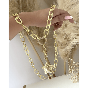 Collar XL Estrella Martillada Conector Corazón  Gold
