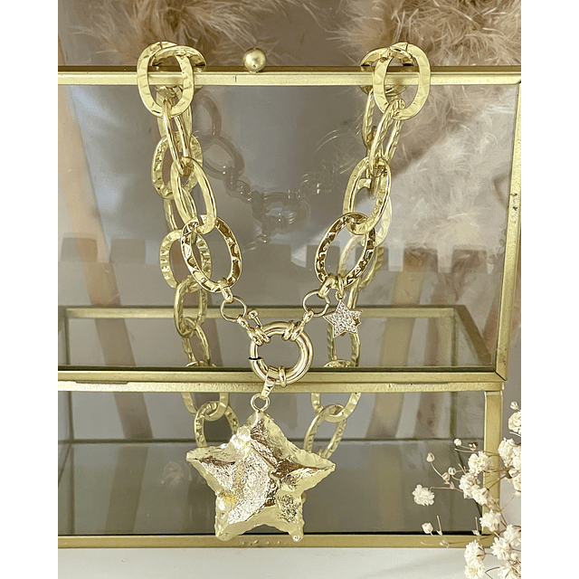 Collar Maxi Estrella Martillada Relieve Gold 