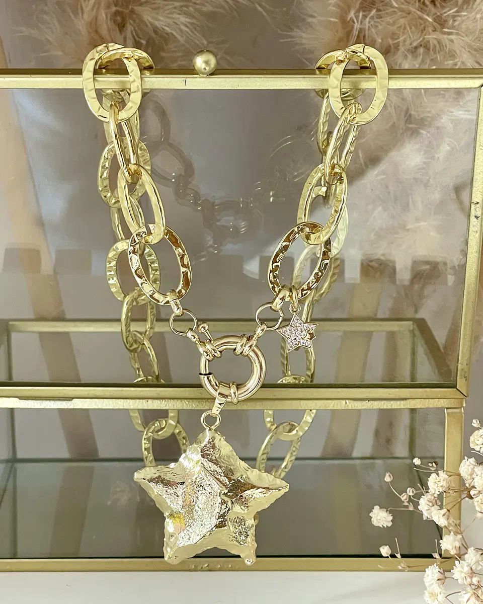 Collar Maxi Estrella Martillada Relieve Gold  1