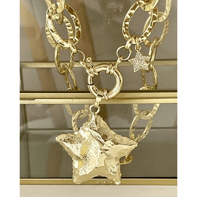Collar Maxi Estrella Martillada Relieve Gold 