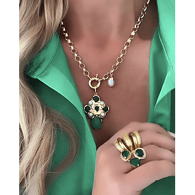 Collar Cruz Piedra Jade Perlas Gold
