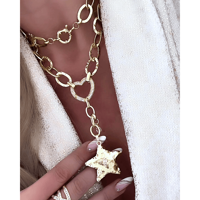 Collar XL Estrella Martillada Conector Corazón  Gold