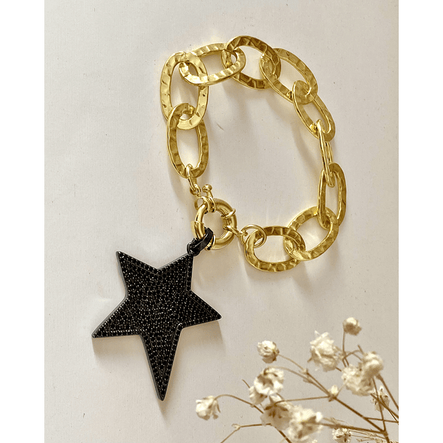 Pulsera Maxi Estrella Black Eslabones Martillados Gold