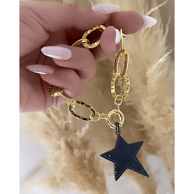 Pulsera Maxi Estrella Black Eslabones Martillados Gold