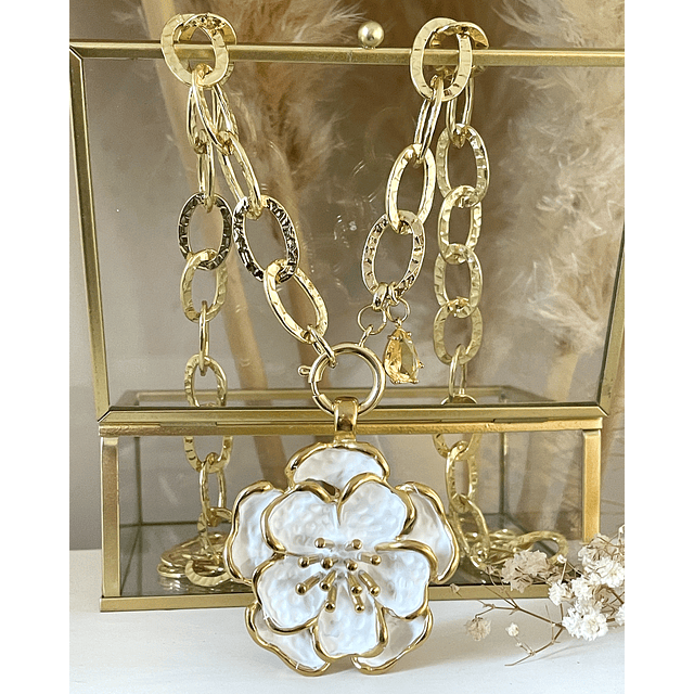 Collar XL Maxi Camelia White Esmaltada Gold 