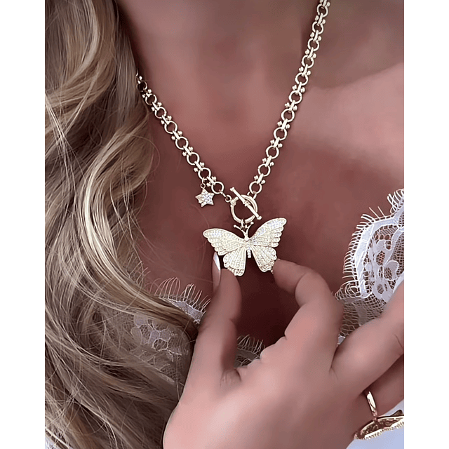 Collar Maxi Mariposa Circones punto de luz gold