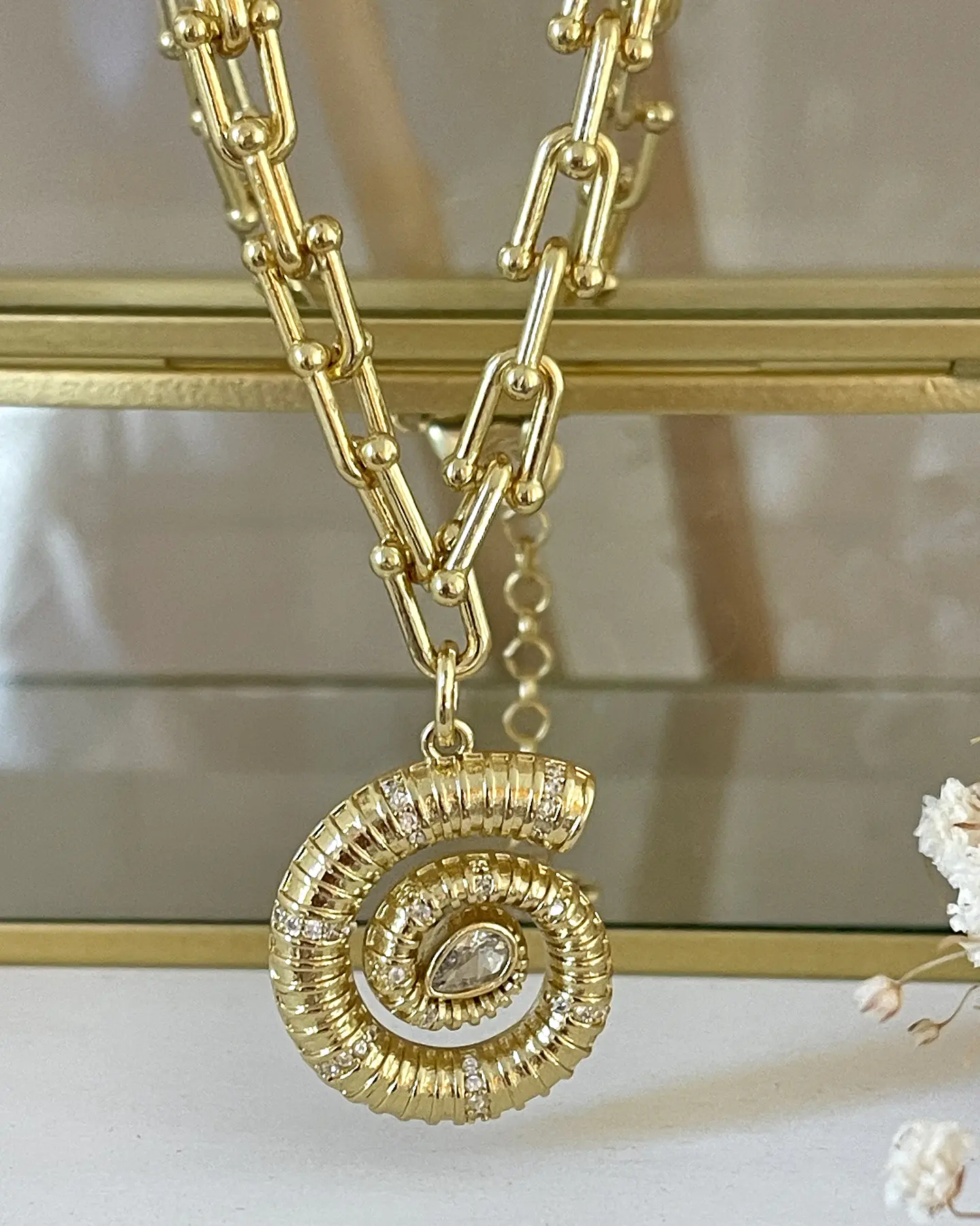 Collar Caracola eslabones Tiffany Gold 2