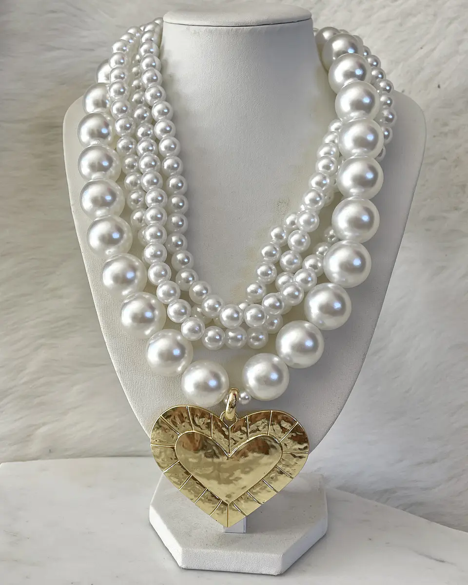 Collar Lia  Maxi Perlas Dije  Corazón Gold 2