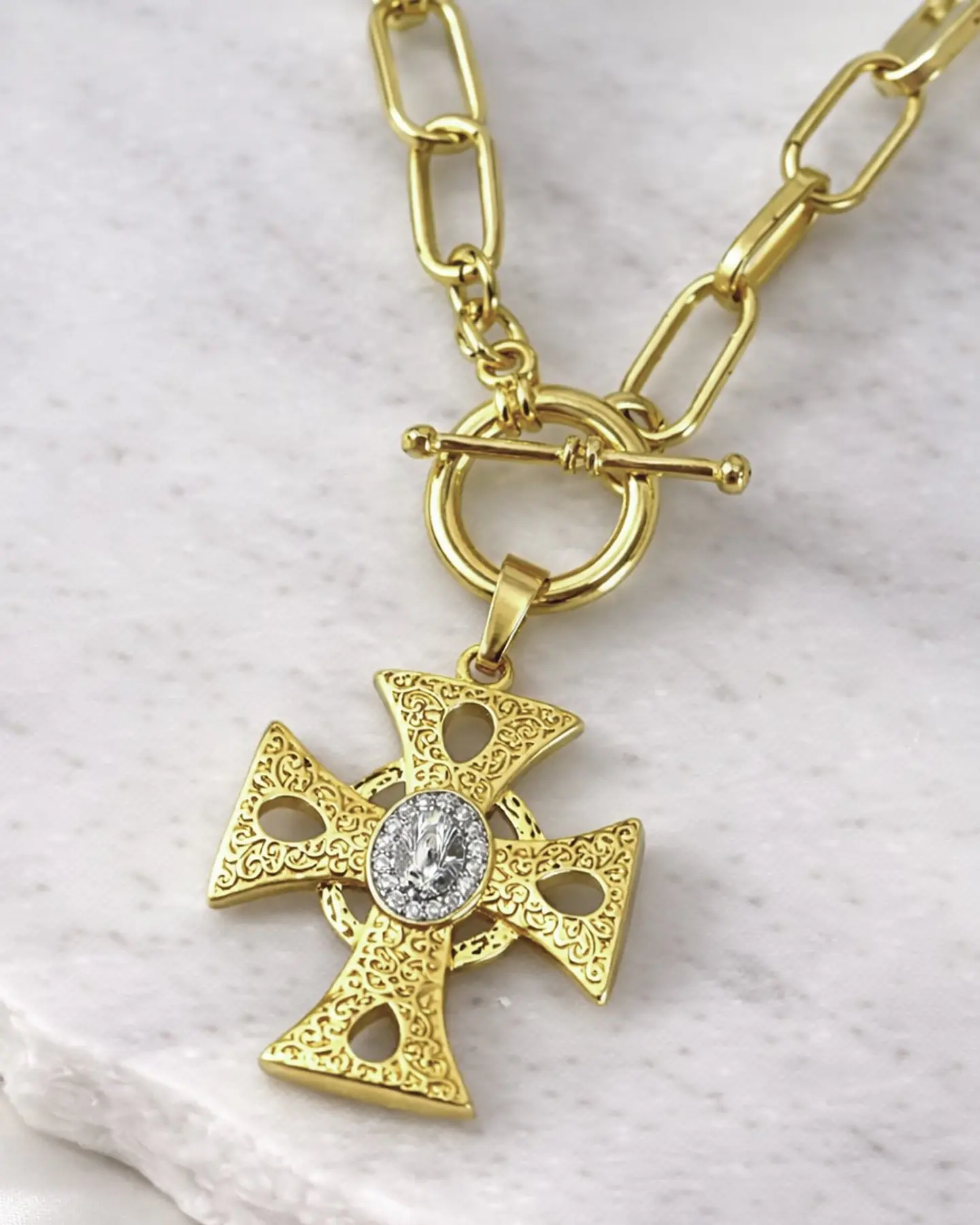 Collar Cruz relieve Virgen Gold 1