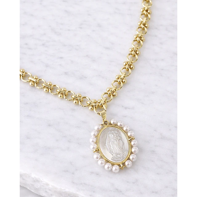Collar Medalla Virgen Perlas de Rio Circones Gold 