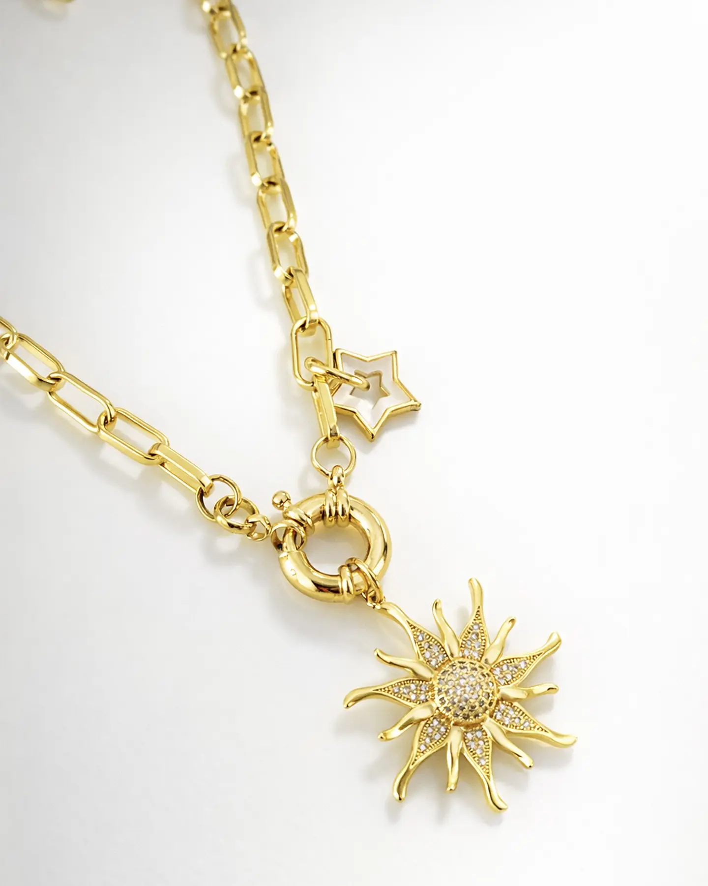 Collar Sol Circones Estrellita lateral Gold  1