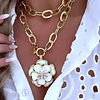 Collar XL Maxi Camelia White Esmaltada Gold 