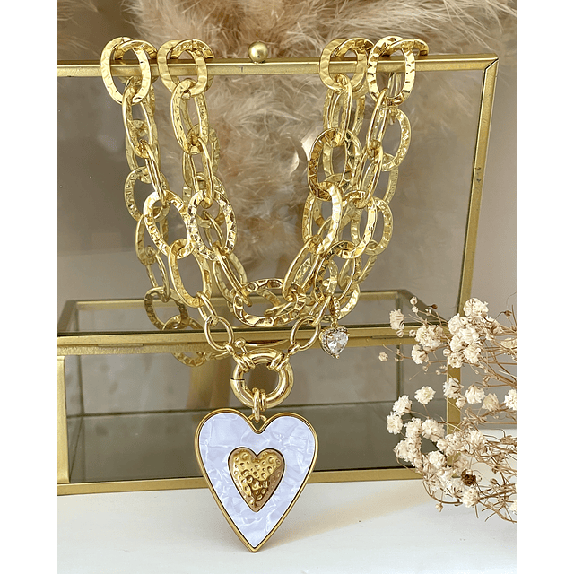 Collar XL Maxi Corazón White Maxi Eslabones Martillados Gold 